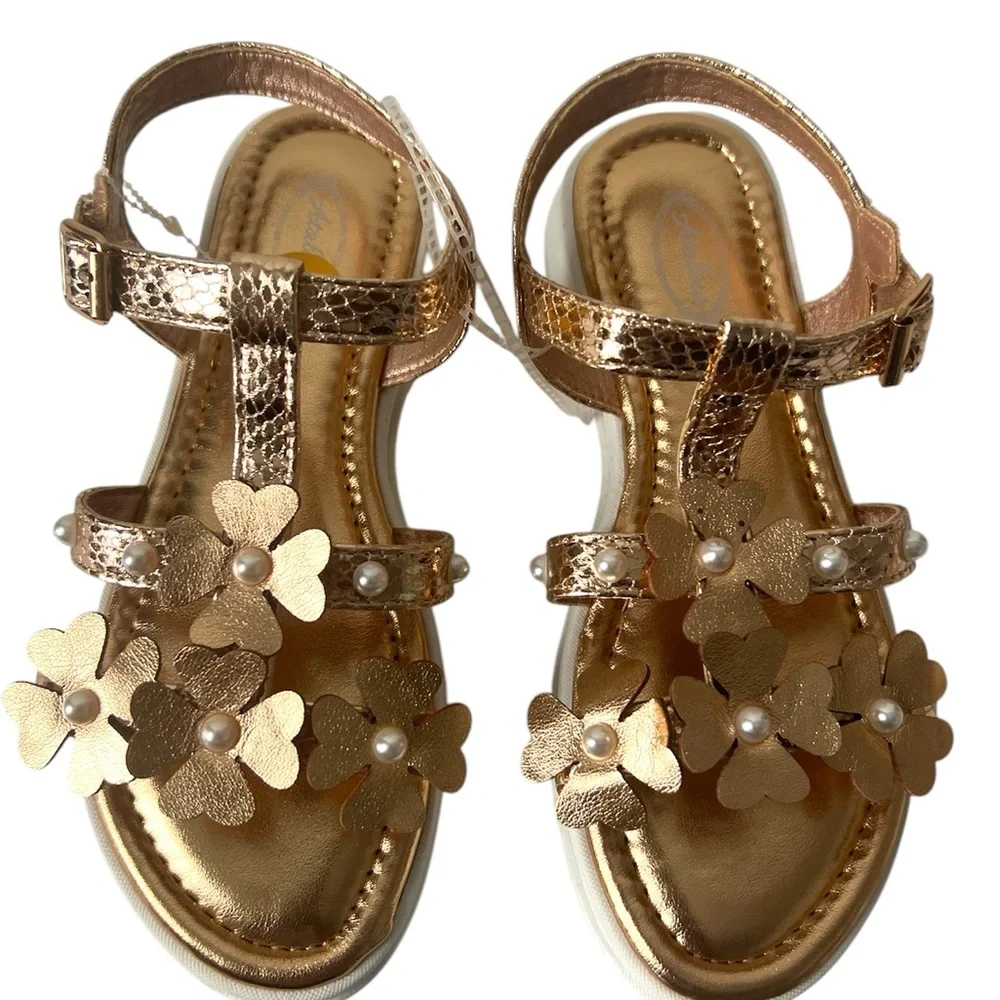 Atalina‎ Little Girl’s Gold T-Strap Classy Sandals, Petal Accents Size. 3 NWOT